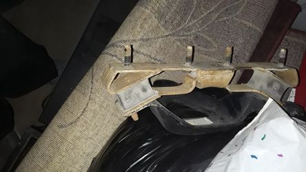 2005 dodge Dakota transmission mount