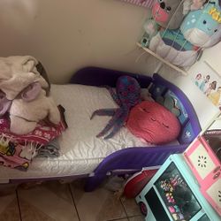 Frozen Toddler Bed With Mattress 