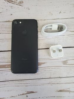 IPHONE 7..32GB TMOBILE.METRO LIKE NEW