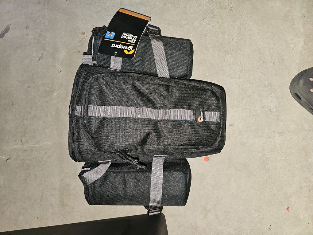 Lowepro Outback 200
