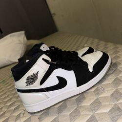 Jordan 1 Mid Diamonds