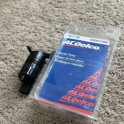 OEM GM 91-96 CORVETTE WINDSHIELD WASHER PUMP