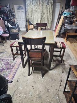 Small Pup Table With 2 Stools And 2 Chairs