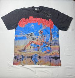 Godspeed beach skeleton graphic tee size small