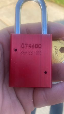 American padlock case of 24 locks
