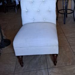 Single sofa