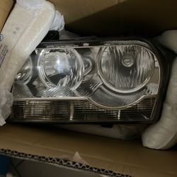 2006 Chrysler 300 Highlights 