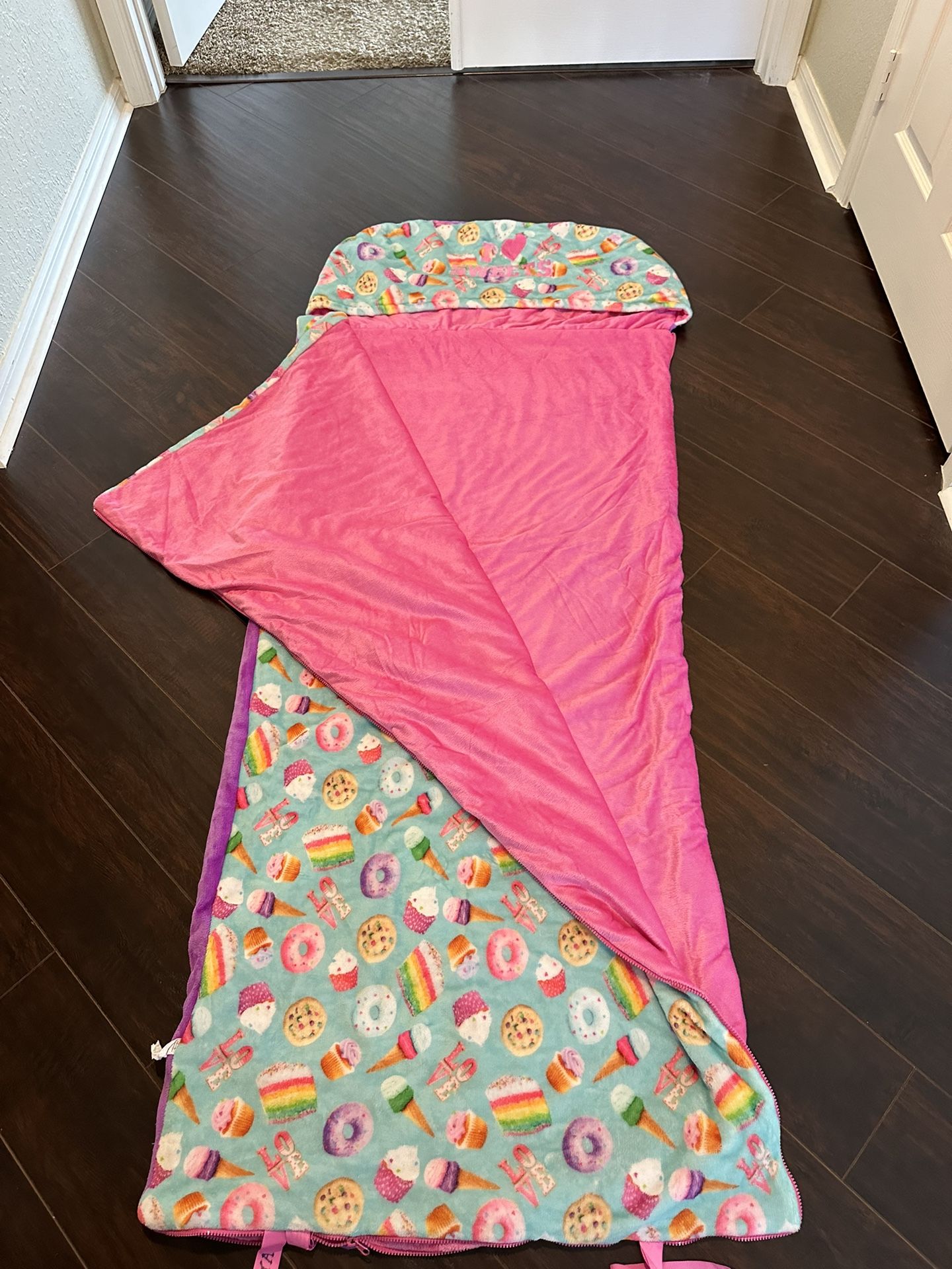 Cute Sleeping Bag - LIKE NEW