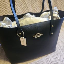 Coach Town Tote Pebbled Bag, Large - Black