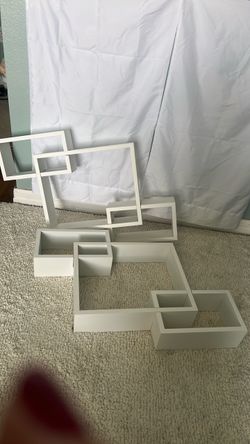Floating wall shelves