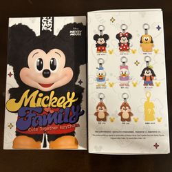 Mickey Family Cute Together Keychain Popmart