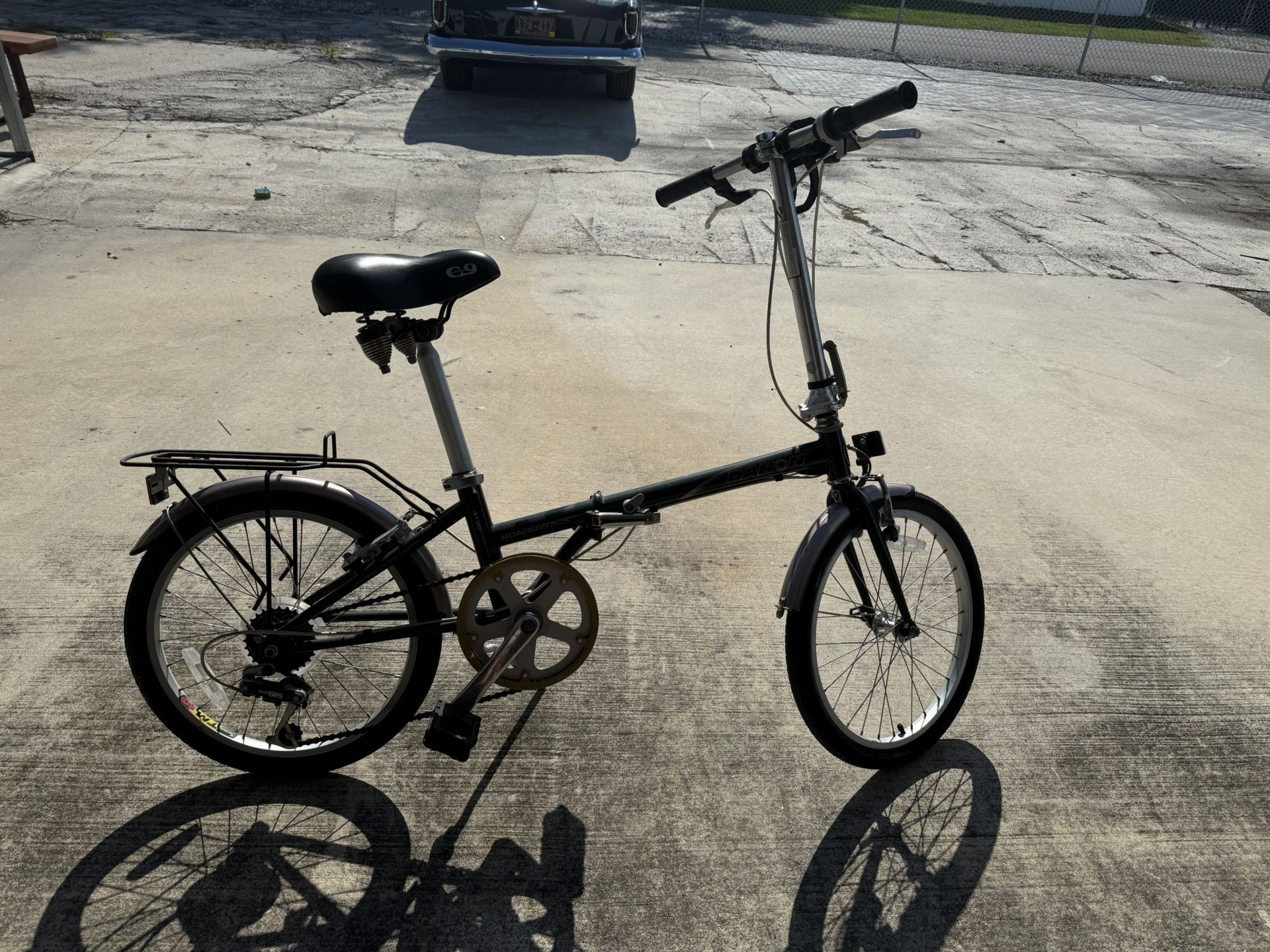 Dahon Boardwalk 4130 Folding Bike Bicycle