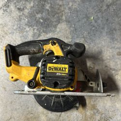 DeWALT Max Circular Saw 