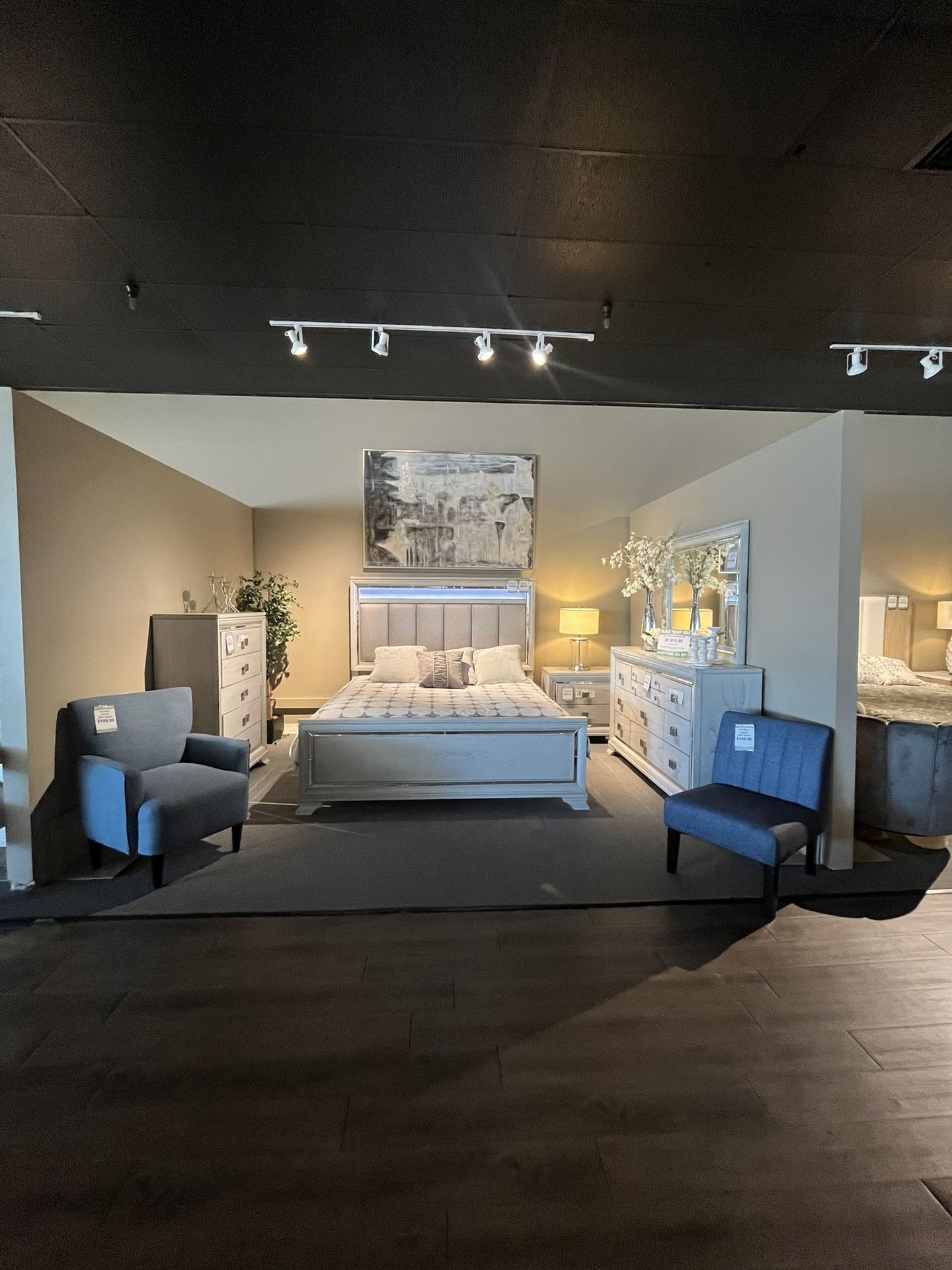 Grey 4PC King Bedroom Set