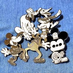 Set of 5 Disney Classic Mickey Mouse Collectible Enamel Pins Minnie Goofy Donald Duck Pluto Vintage Retro Disneyana Lot