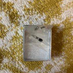Lot of 2 woman's rings