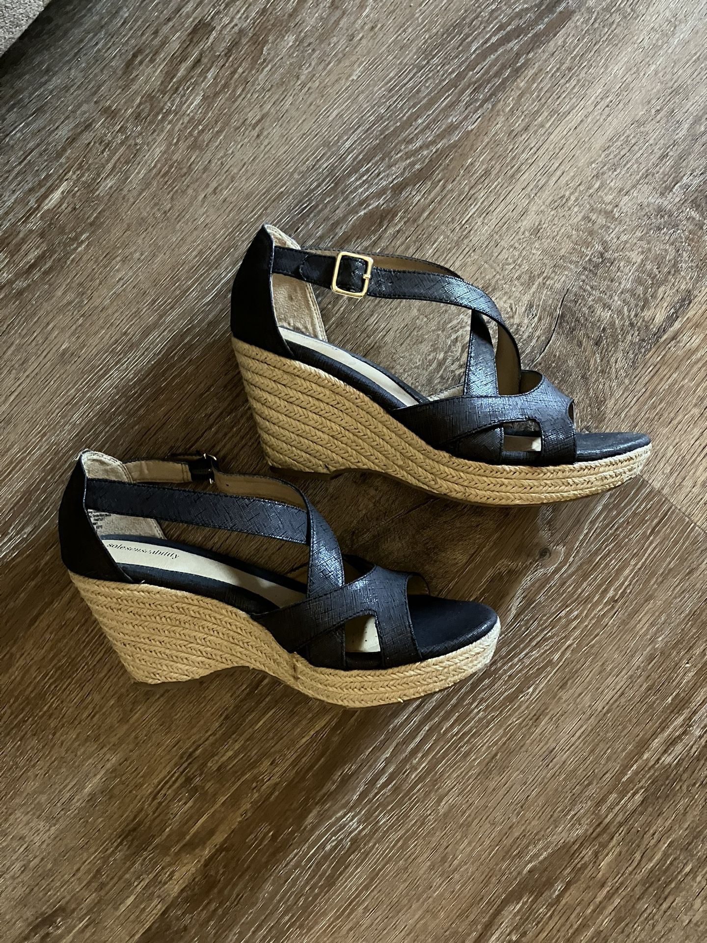 Sole Sensibility Navy Wedge Size 9