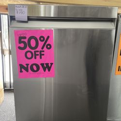 SAMSUNG STAINLESS STEEL DISHWASHER 