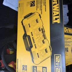 Dewalt 4 Port Fast Charger 