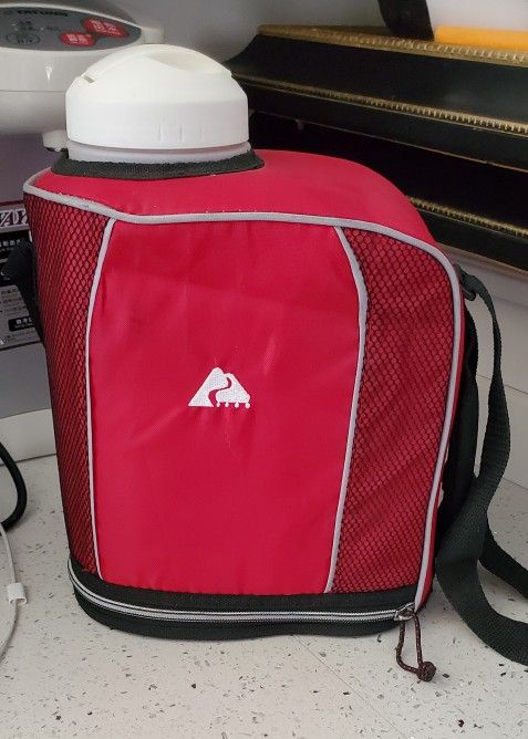 Arctic Zone Insulated Jug 1 Gallon Water Bottle