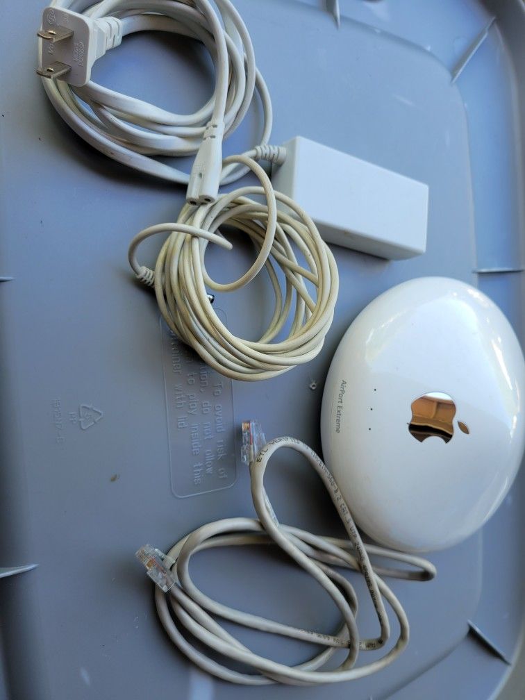 Apple Airport Extreme Router 