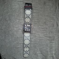 Apple I Watch With Cordless Charger