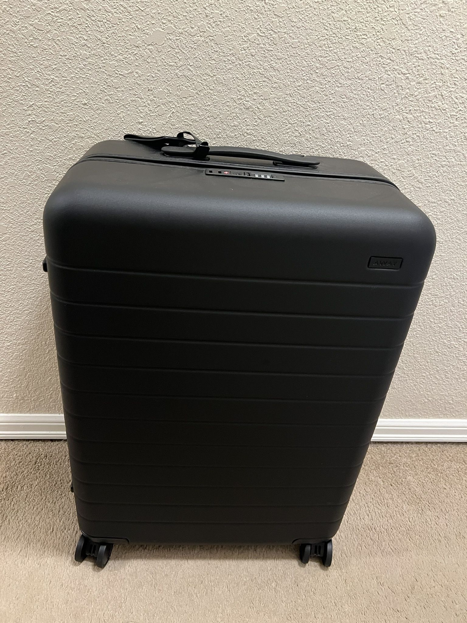 Black Medium Away Suitcase