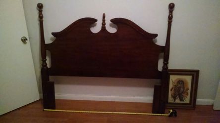 Wooden head board