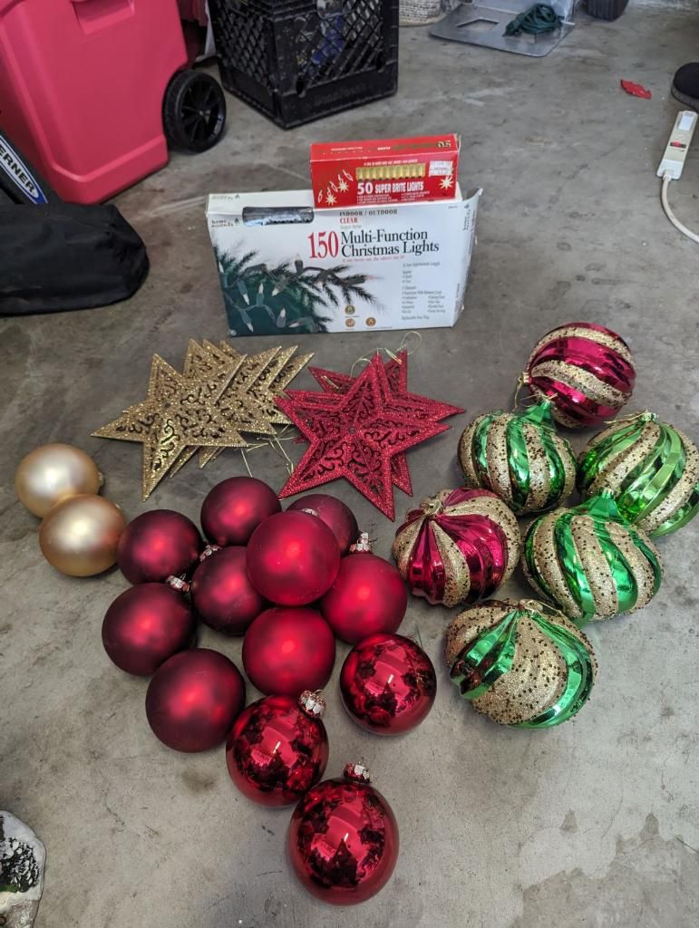 Jumbo Size Christmas Ornaments Indoor Outdoor Decorating Lights Bundle