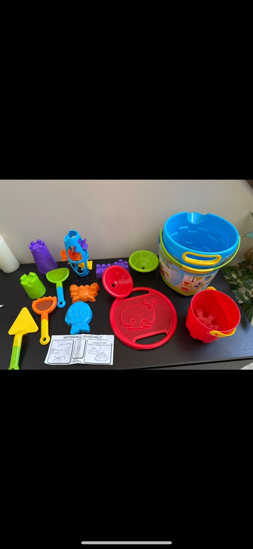14 piece Bucket Play set