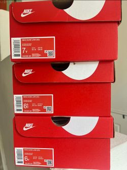Nike dunk low panda GS size 6y and 7y