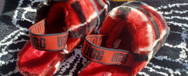 UGG Fluff Yeah Slide Plaid Punk Red White Black