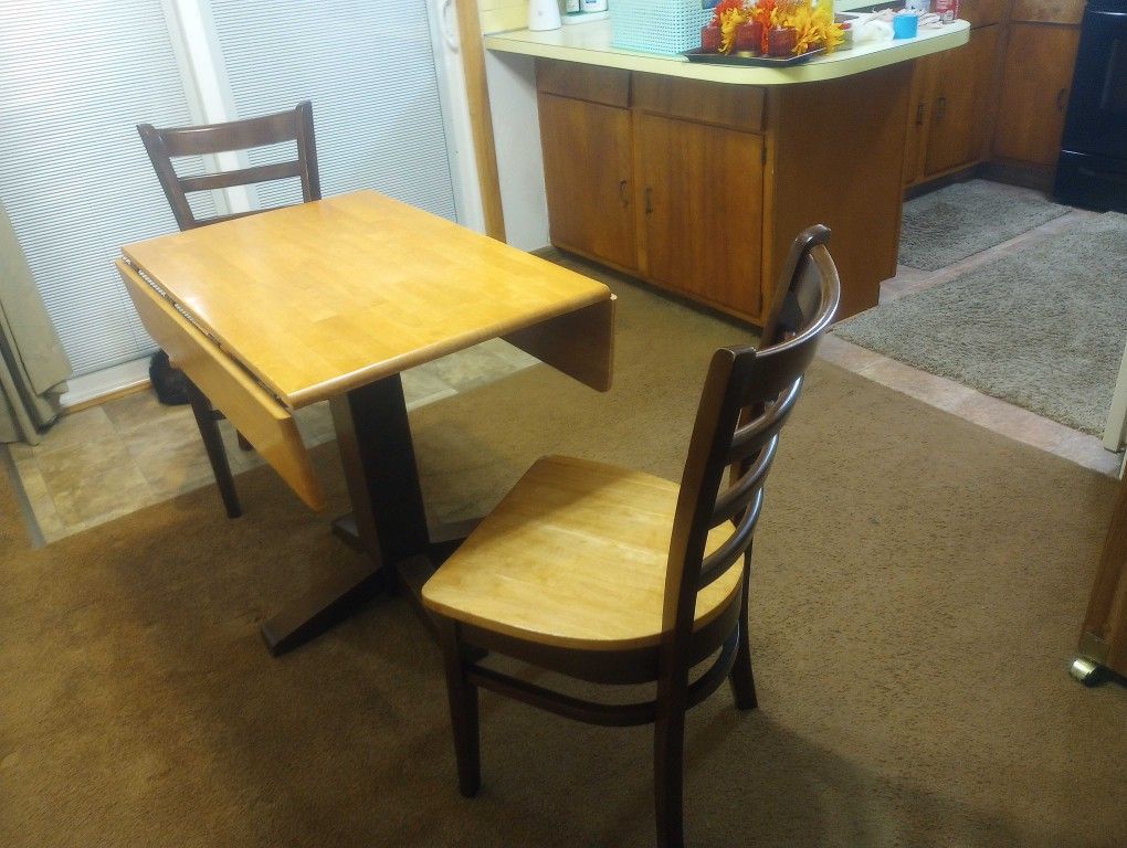 Drop Leaf Table 2 Chairs
