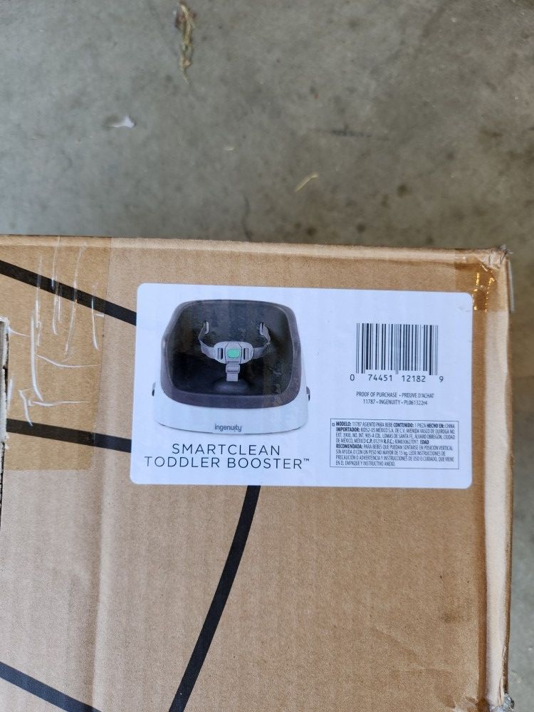 TODDLER BOOSTER SEAT NEW!