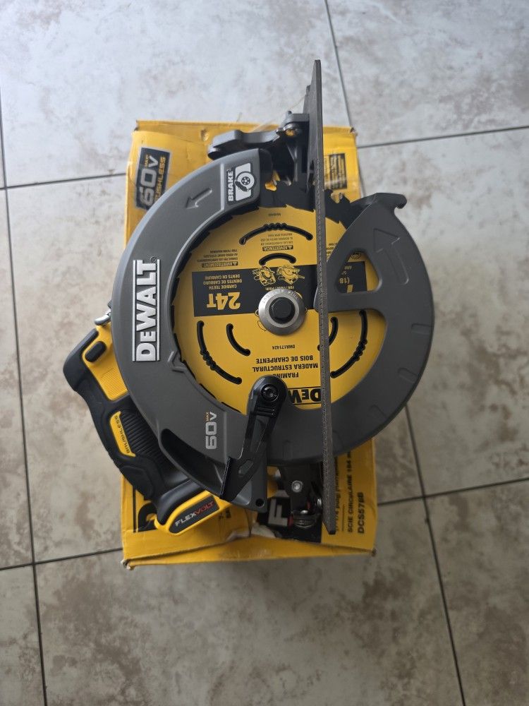 Dewalt FLEXVOLT 60V MAX Cordless Brushless 7-1/4 in. Circular Saw with Brake (Tool Only)