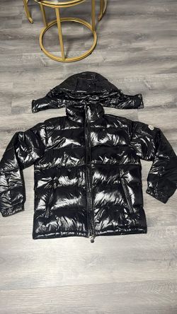 Moncler Coat Puffer Size M and L (Scannable) Brand New 