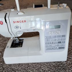 Singer Patchwork Sewing Machine 7285Q