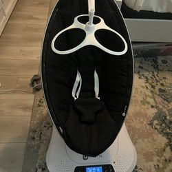 mamaRoo® multi-motion baby swing®