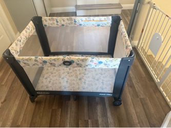 Gender neutral Pack n play