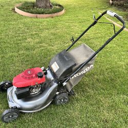 HONDA HRR 216 Mower