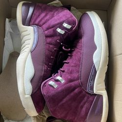 Jordan 12 Bordeaux 