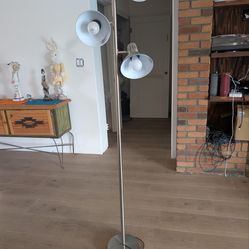 Floor lamp