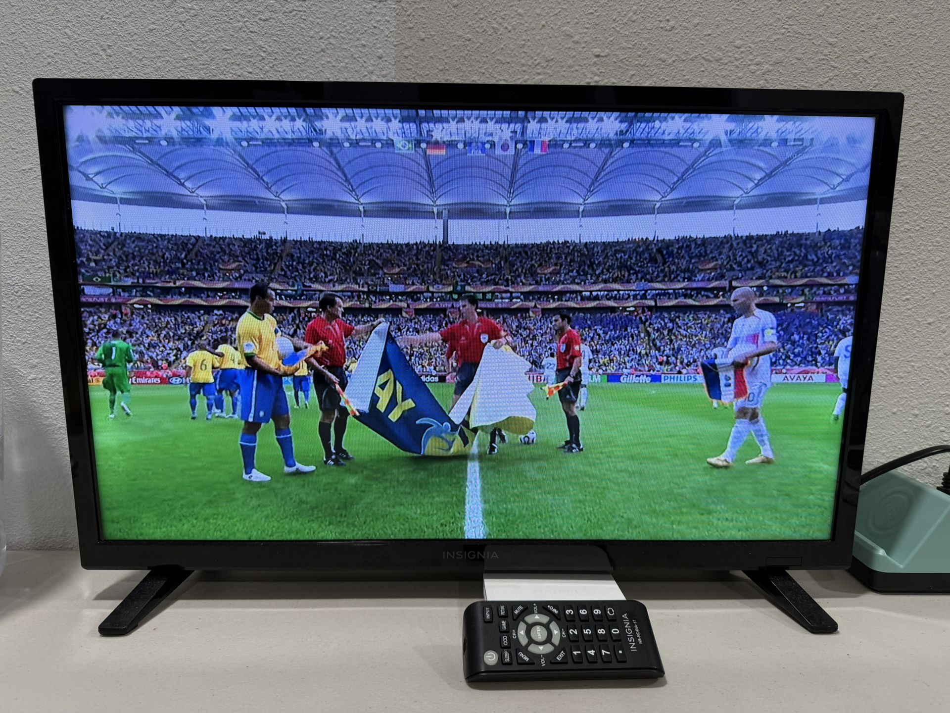 TV 24"