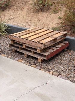 Wood Pallets — FREE