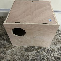 Md/lg Bird Breeder Box $40