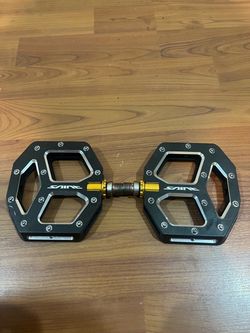 Shimano saint pedals for mountain bikes 9/16 threads