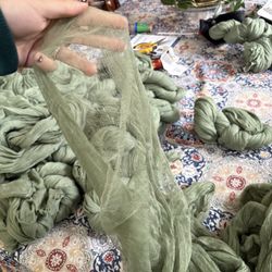 Mesh Green Table Runner 