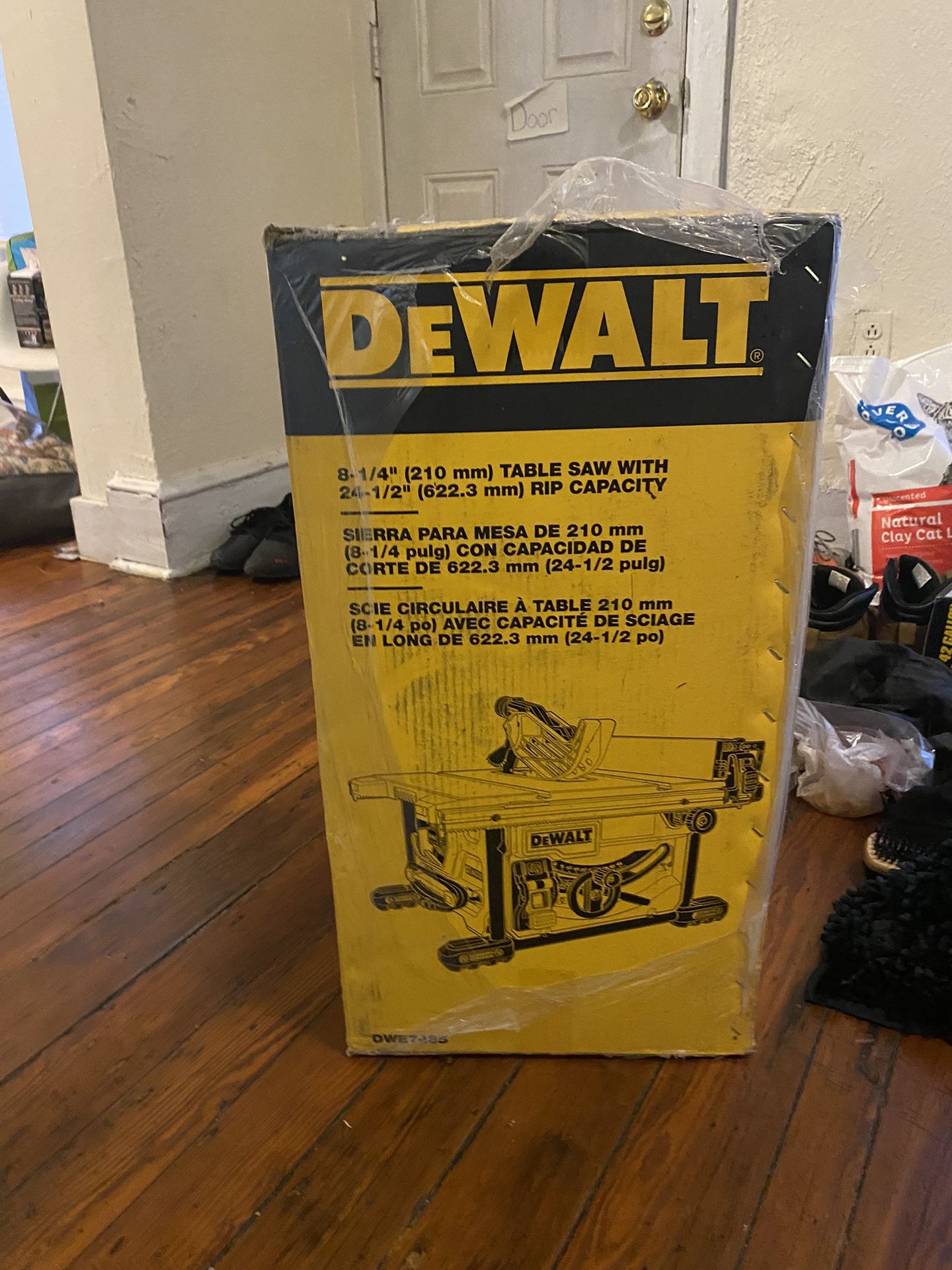 DEWALT 10-in 15-Amp Corded Portable Jobsite Table Saw with Foldable Rolling Stand