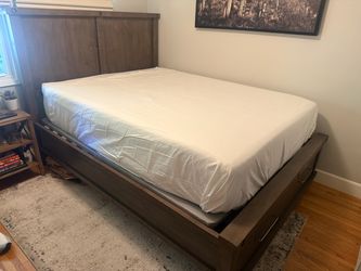 Queen Solid Wood Storage Bed