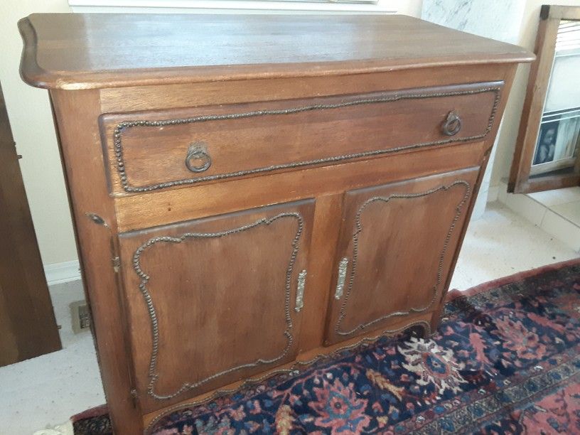 Antique Beautiful Cabinet,  Detailed Craftmanship 